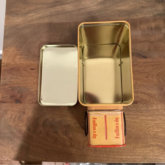 Coca Cola Delivery Truck Shaped Vintage 1995 Collector Tin Storage Box 4H 7.5L - Picture 10 of 10